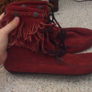RED BOOTIES Minnetonka size 9 red